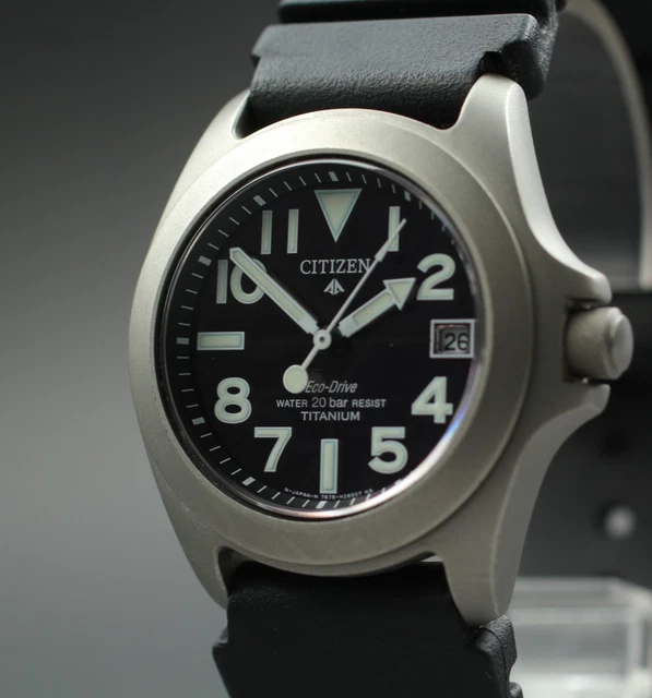 NEAR MINT CITIZEN Promaster Eco-Drive 7878-H16714 35mm Quartz