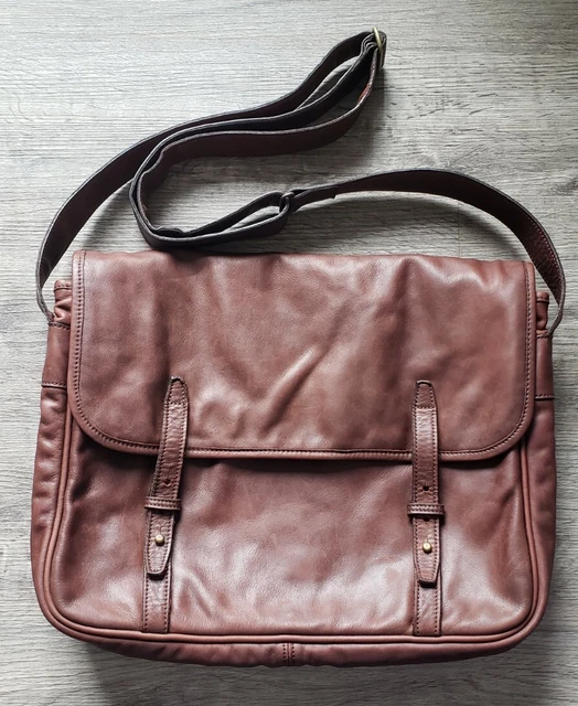 Levenger Made In England Unisex Messenger Bag Soft Brown Leather Crossbody