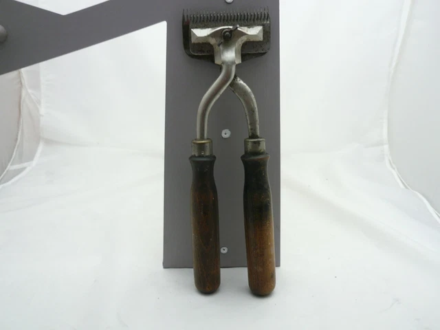 Tondeuse à Mouton Ancienne LA FACILE - Outil à Main Vintage En Acier