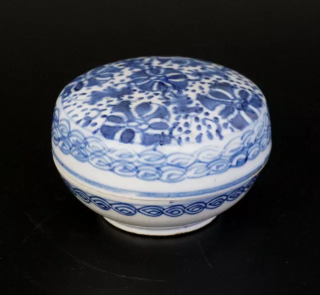 Antique Chinese Blue and White Porcelain Lotus Ink Paste Box  & Cover 18/19th C