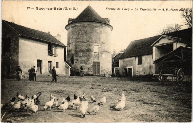 CPA AK Sucy en Brie Ferme de Pacy, Le Pigeonnier FRANCE (1283396)