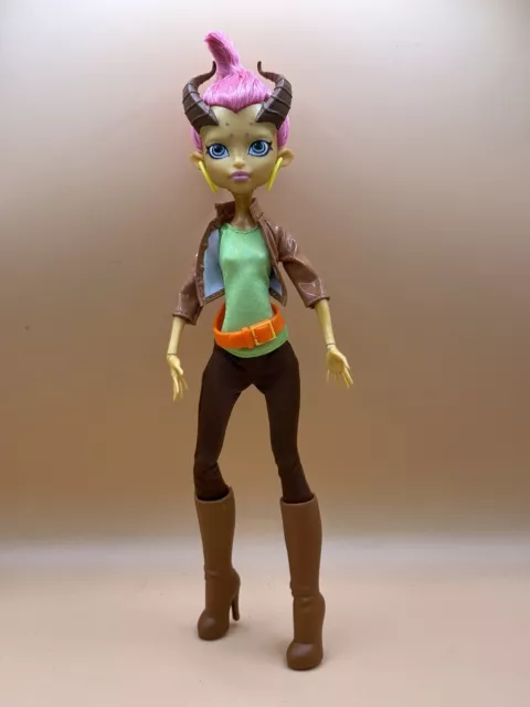 Monster High Gilda Goldstag Doll