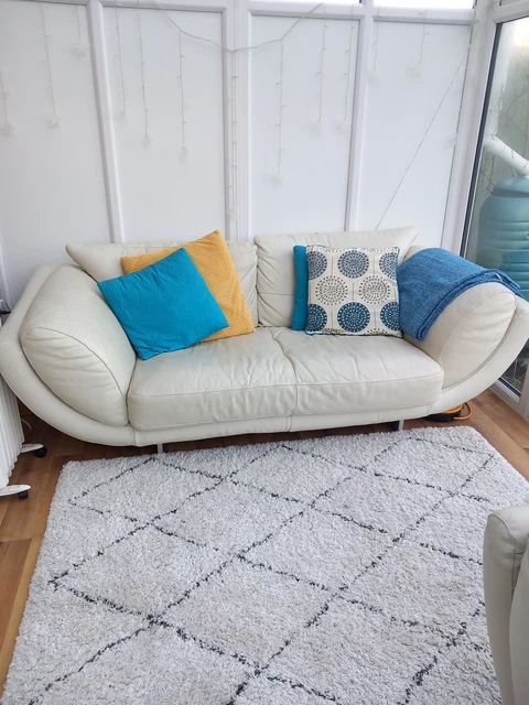 DFS RETRO LEATHER Ivory Italian SOFA Last Chance To Buy 145.00