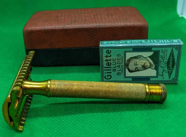 Vintage 1930 Gillette Autostrop Type "160" With Case And Blades, Made In Canada.