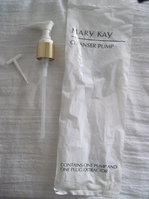 Mary Kay Cleanser Pump 5701 New in the Package and Contains 1 Pump & 1 Extractor