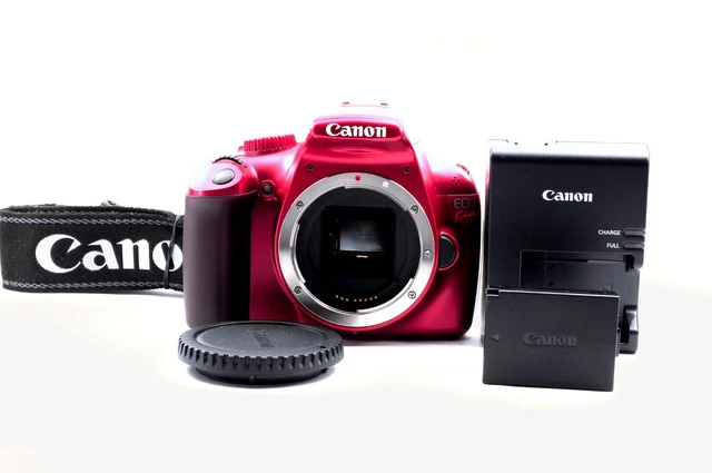 CANON EOS KISS X50 / Rebel T3 / 1100D Camera w/ EF-S 18-55mm
