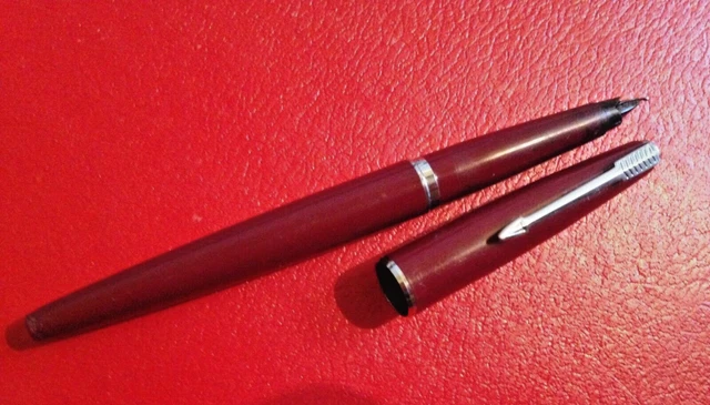 VINTAGE MADE IN England Parker Fountain Pen £4.96 - PicClick UK