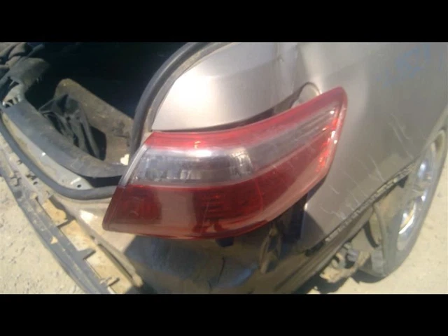 Passenger Right Tail Lamp Quarter Panel Mounted Fits 2007-2009 Toyota Camry OEM