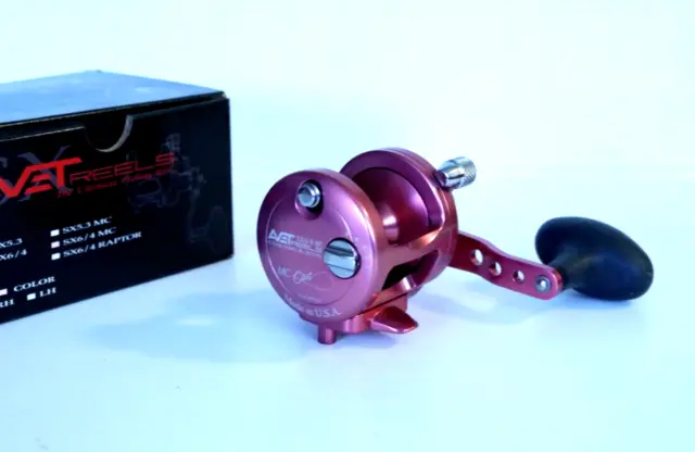 Avet SX6/4 MC Cast Two-Speed Lever Drag Reel SX6/4MC Right Hand - PINK