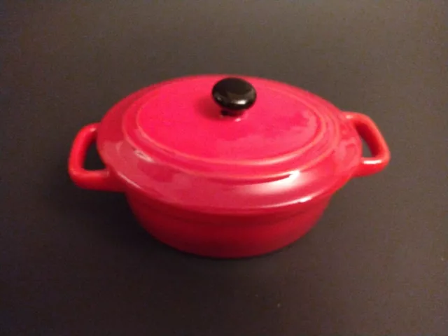 Dollhouse Mini Dutch Oven Oval Housewares 1/3 scale Doll House Red 6"x3"