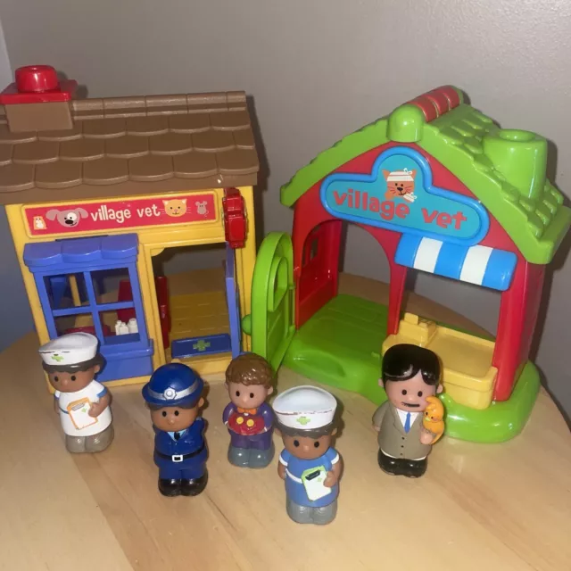 ELC Happyland Village Vets & Figures Working With Sounds