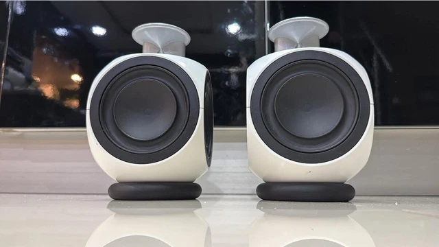 BANG & OLUFSEN Beolab 3 Loudspeakers White + Shelf/Table Stands Rings ...