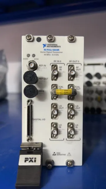 NATIONAL INSTRUMENTS NI PXIe -5644R Vector Signal Transceiver 65Mhz-6.0Ghz used