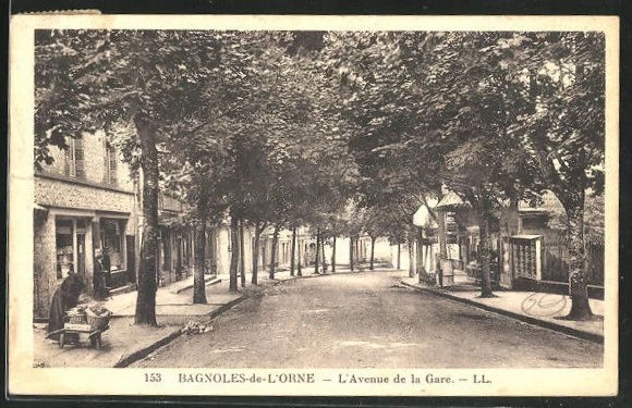 CPA Bagnoles-de-l'Orne, L'Avenue de la Gare 1937