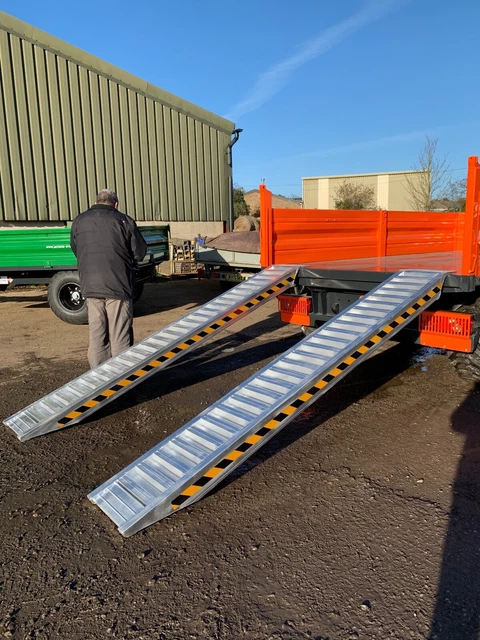 ALUMINIUM LOADING RAMPS 6 TON Heavy Duty 3m Long Pair Includes VAT 
