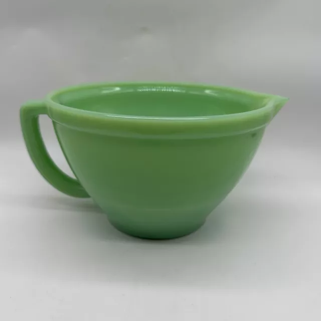 Vintage 1940s Jadeite 1.5 qt Batter Bowl