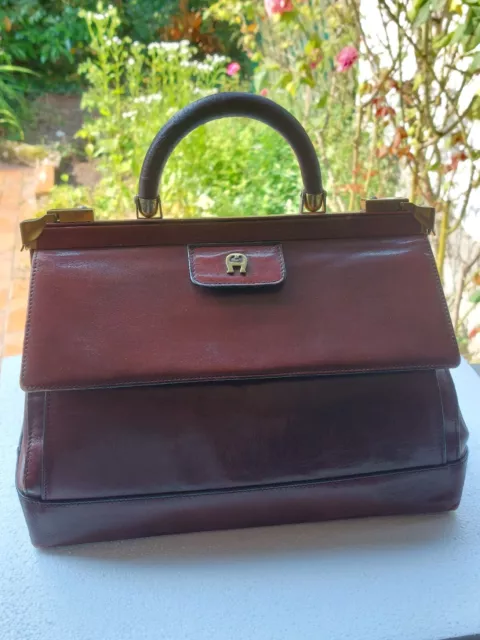 Aigner kleine Vintage Arzttasche Hebammentasche Doktortasche Leder bordeaux (W)