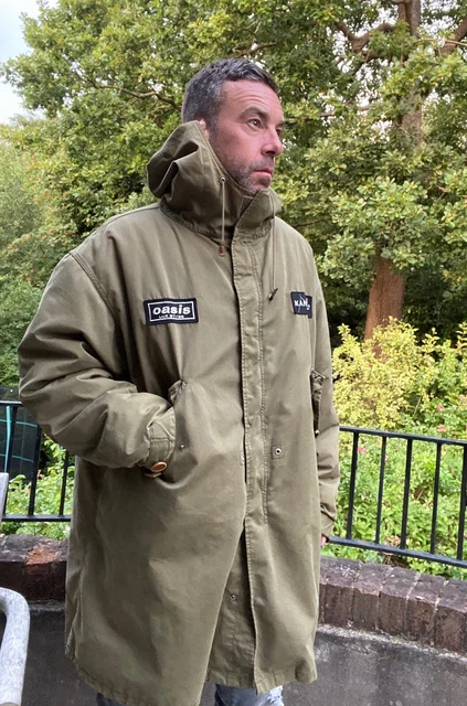 Liam gallagher online in a parka
