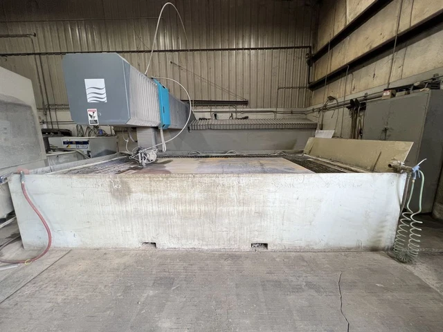 Flow Mach 3 4020B 6' x 13' CNC Waterjet Cutting Machine (2013)