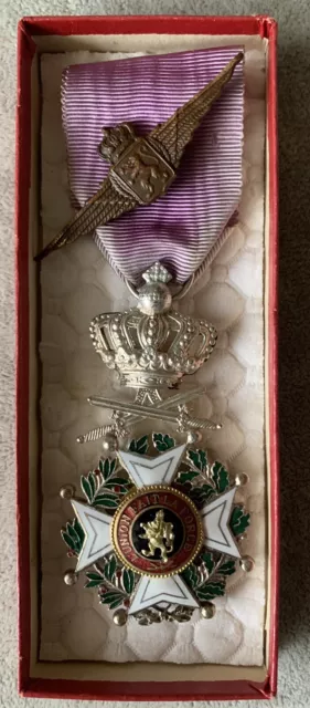 Croix Chevalier Ordre Léopold Belgique titre militaire ww1 ww2 ?