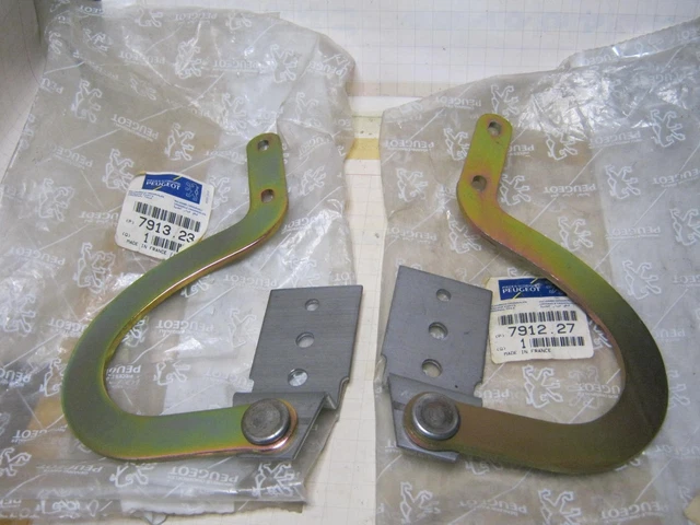 Paire De Supports De Charnière De Capot Pour Bipper Nemo Fiorino - Référence 7912F1