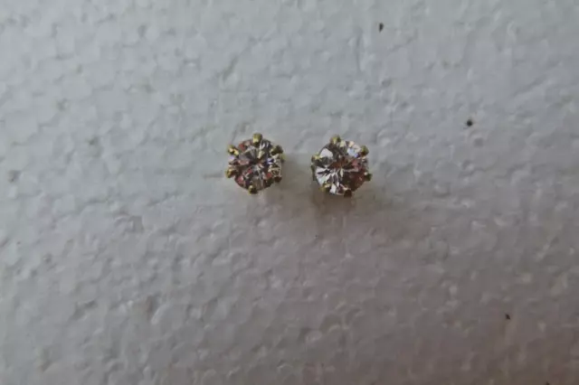 Vintage 14K solid yellow gold CZ cubic zirconia Stud Earrings 5 mm Maker NTM