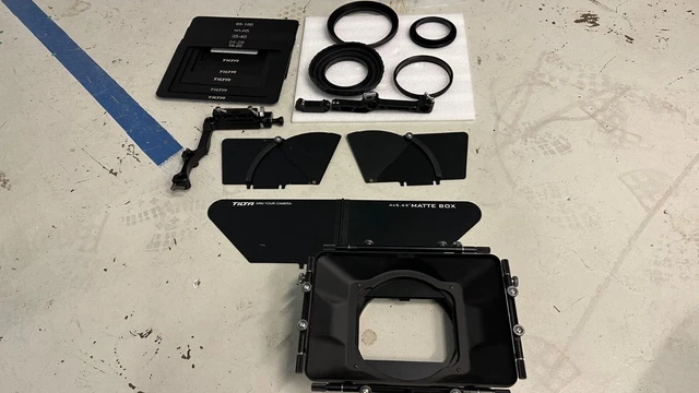 Tilta MB-T04 Carbon Fiber Matte Box - Open Box Excellent (4x5.65 Filter Trays)