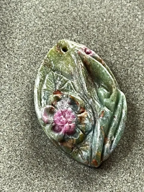 Nicely Carved Small Green Pinched Oval w Fuchsia Pink Flower Stone Pendant or