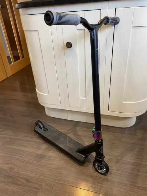 Used Once - Slamm Classic V8 Complete Stunt Scooter - Black / Neochrome