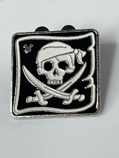Shanghai Disney Resort Pirates of the Caribbean Treasure Cove WDW Pin Trading