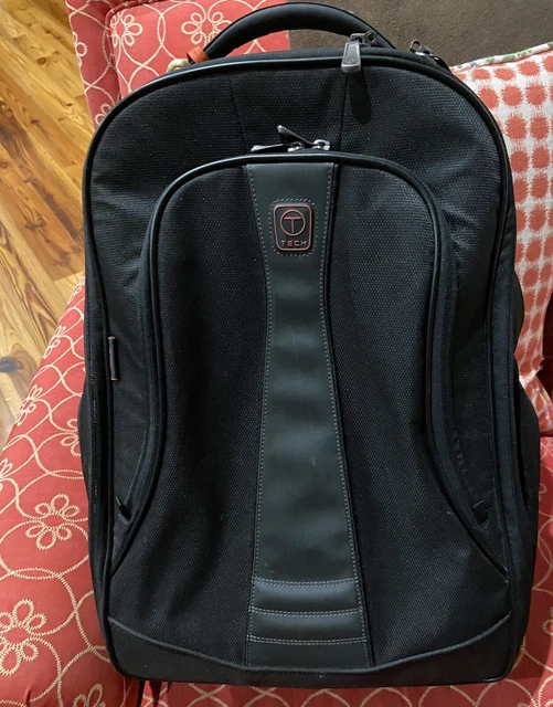 Used TUMI T-TECH 22” Upright Wheeled Expandable CARRY ON Suitcase BLACK 57622D