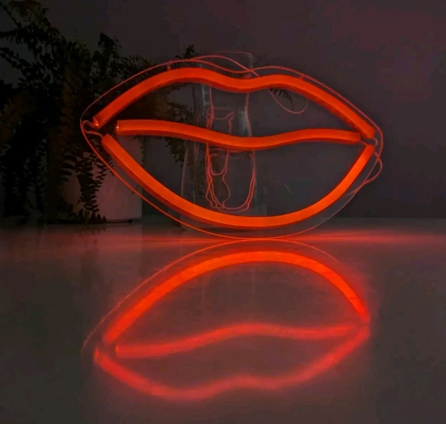 Led Wire Lips LED NEON WALL Light (Lips) 34x20cm. Battery Powered Neon Sign £12.95 ...