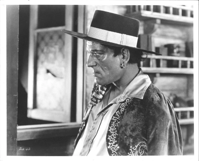*Tod Browning's THE UNKNOWN (1927) Lon Chaney as an Armless Circus Knife-Thrower