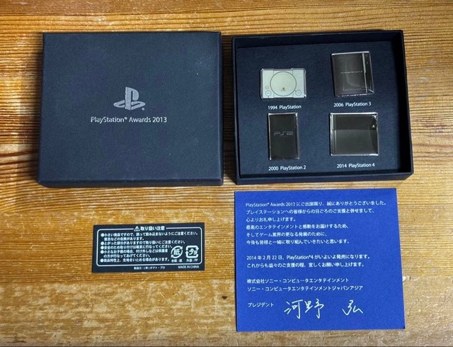 PlayStation Awards 2013 ピンバッジセット PLAYSTATION AWARDS 2013 PlayStation Console Pin Badge Set Not for