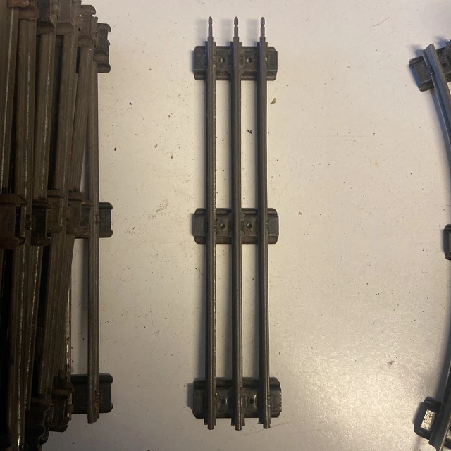Lionel Lines Train O Gauge Standard 8 Straight Track Section 3 Rail
