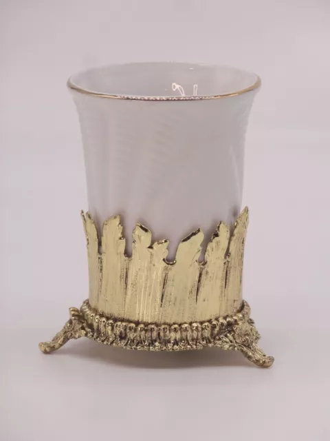 Stylebuilt White Porcelain Tumbler With Gold Metal Holder Shell Pattern