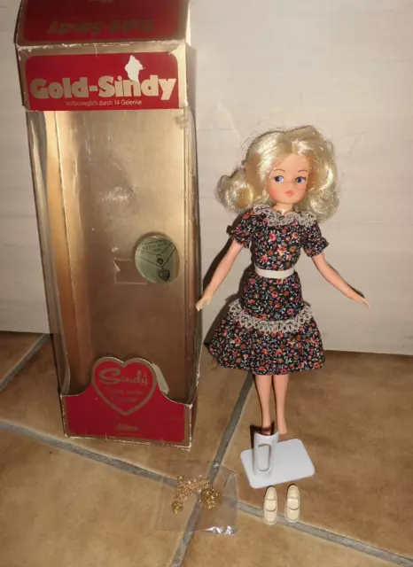 Sindy Vintage Schuco 14-4816 alte Puppe Deutsche Gold-Sindy 1978 + Halskette OVP 2