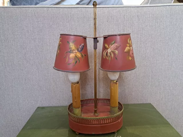 Jolie Lampe Bouillote Napoleon Iii En Tole Peinte A Decor Floral