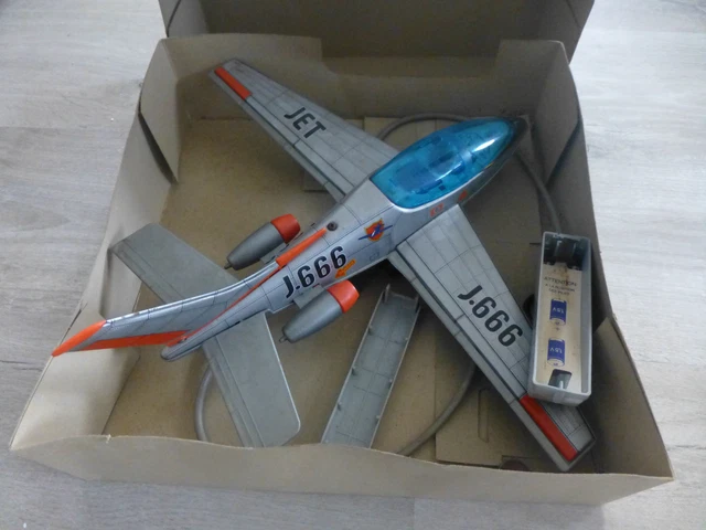 Avions mecaniques Joustra à hélices - 1 - Mes Avions Jouets
