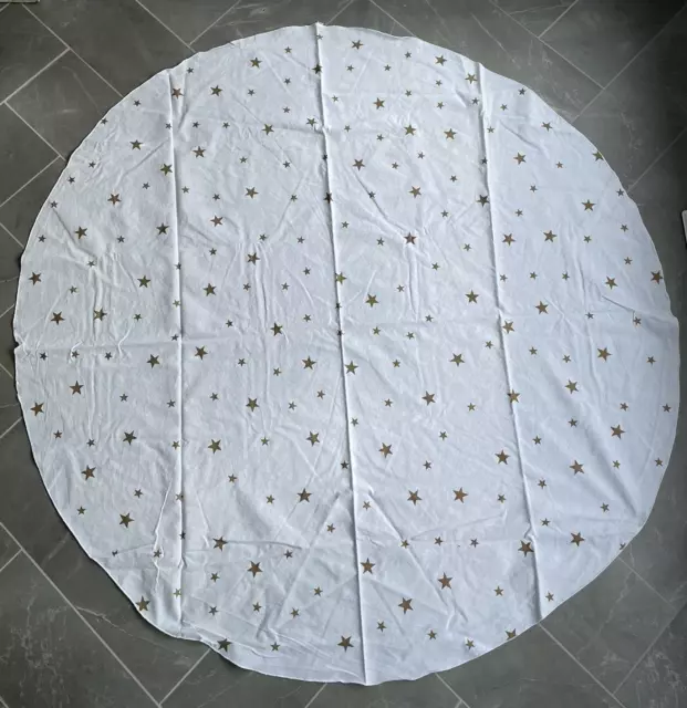 Vintage Vera Christmas 60" Round Tablecloth White with Gold Stars