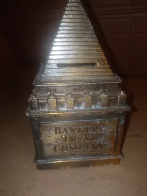 Bankers Trust Company Vintage Souvenir Piggy Coin Bank W/no Key Banthrico Inc.