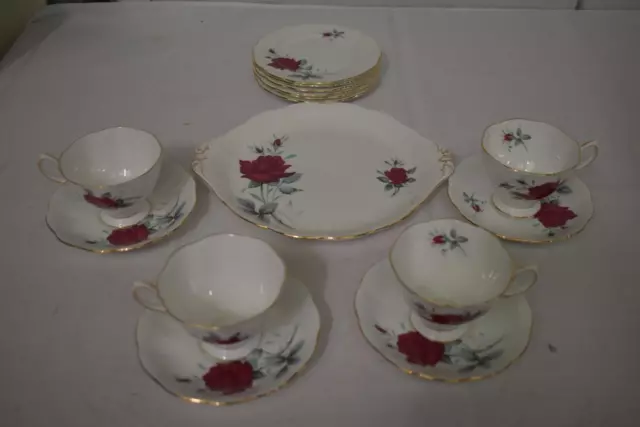 Royal Albert Sweet Romance Bone China Tea Service. 15 Pieces.