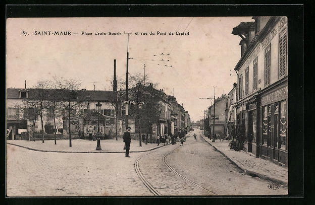 CPA Saint-Maur, PLace Croix-Souris and rue du Pont Creteil