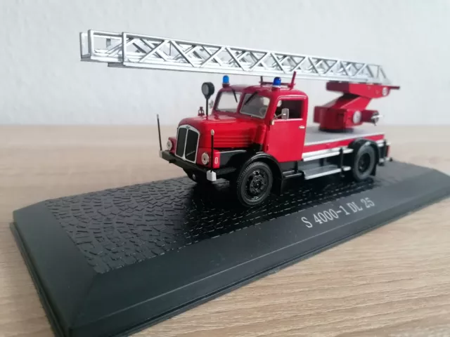 DDR Modell  IFA  S 4000 Feuerwehr 1 DL 25, LKW, 1:43 ATLAS