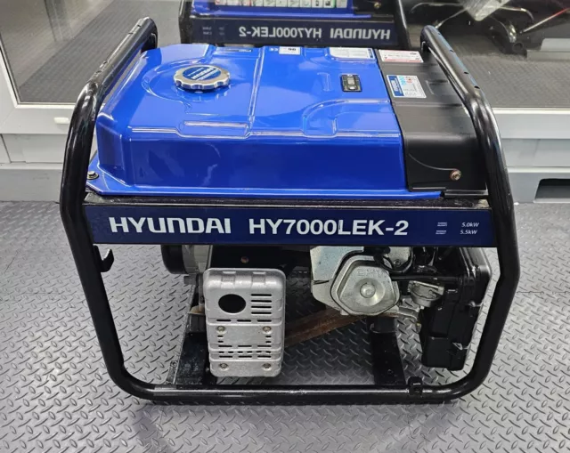 Hyundai HY7000LEK-2 Petrol Generator, 5.5kW / 6.8kVa*, Recoil & Electric Start