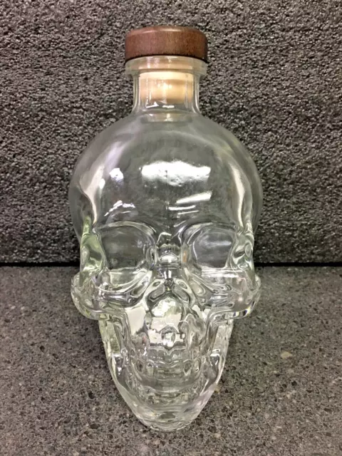 Crystal Head Vodka Glass Skull Empty Bottle 750mL Original Cork Dan Aykroyd Crystal Head Vodka Glass Skull Empty Bottle 750mL Original Cork Dan Aykroyd