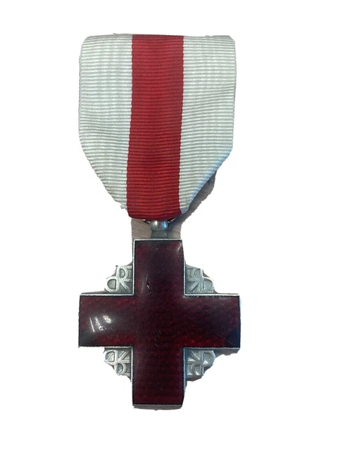 AUTRICHE Médaille d'honneur de la croix rouge 1864-1914 avec décoration de guerre
