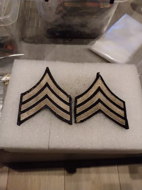 Beau Lot de grades armée us SERGEANT ww2 original