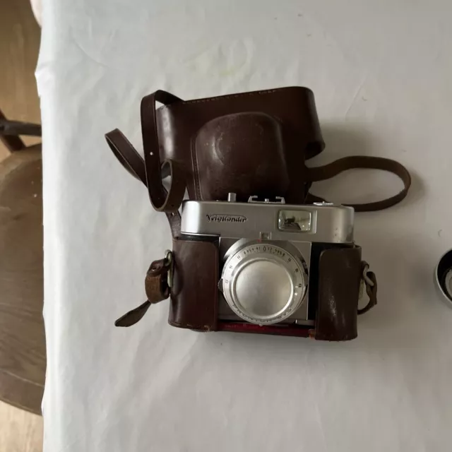 Voightlander Vito B - 35 mm camera with leather case