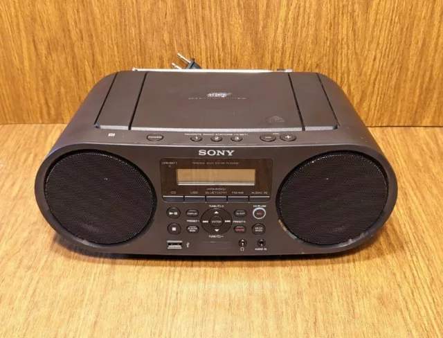 Sony ZS-RS60BT CD Bluetooth AM/FM USB Headphone/Line-in Boombox Tested Working